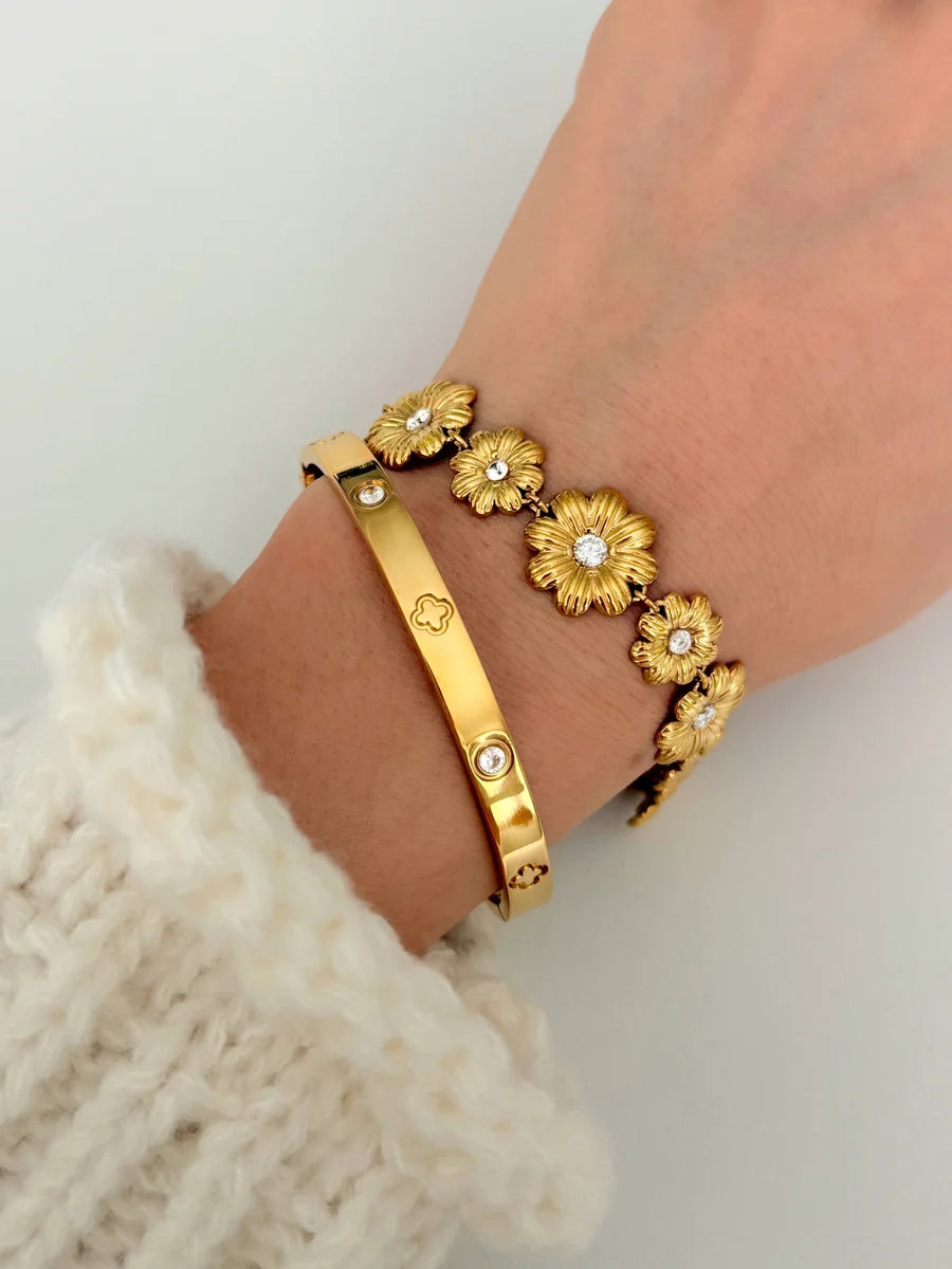DOME CLOVER BANGLE